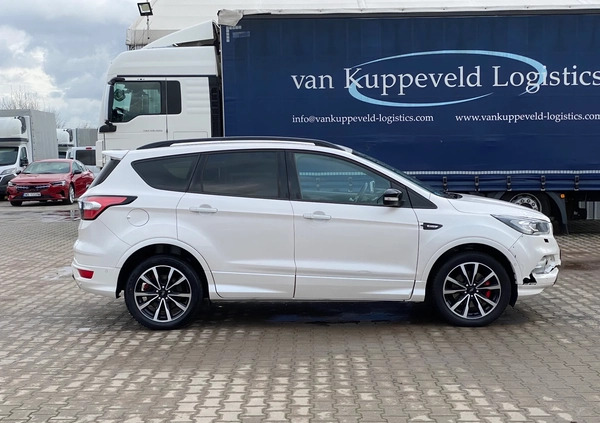 Ford Kuga cena 72200 przebieg: 58517, rok produkcji 2019 z Golczewo małe 352